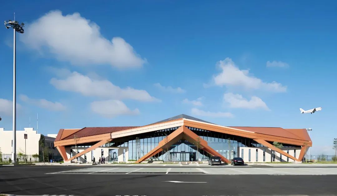 1739761542608266.jpg 640 (1).jpg